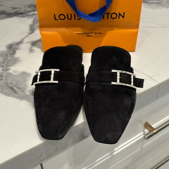 Gorgeous authentic Hermes slip ons with Crystal Detailing on the buckle - Picture 1 of 4